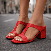 Alira Tacchi in Pelle