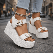 Naia Wedge con Fibbia